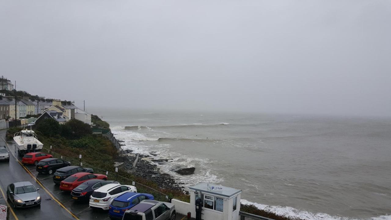 The Sup Shack Wellington Inn New Quay  Buitenkant foto